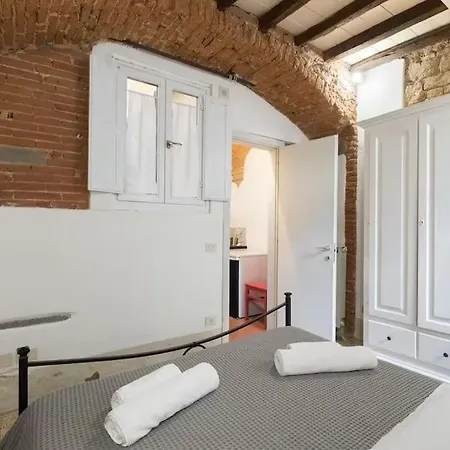 F2 - Santa Croce One Bedroom Flat 2 To 4 Guests Apartamento